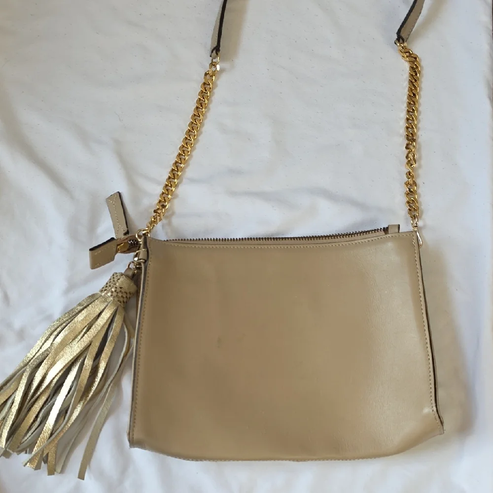 Vittoria Napoli Italian Leather And Elegant Gold Floral Women's Bag - Picture 2 of 5